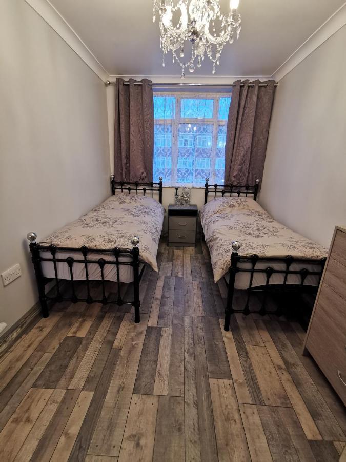 Palaz 2 - 2 Bedroom Flat Edmonton