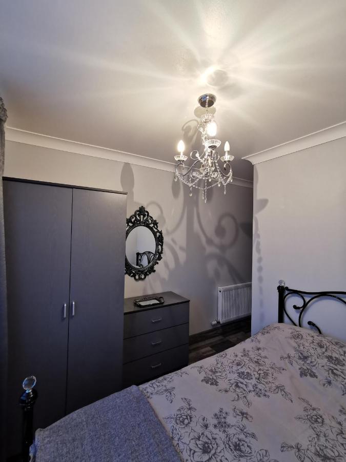 Palaz 2 - 2 Bedroom Flat Edmonton