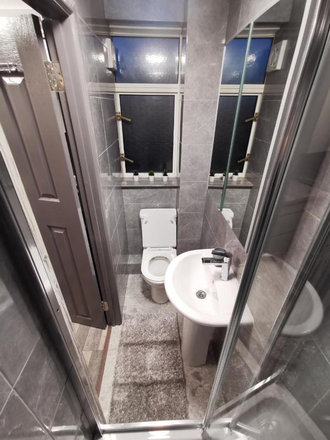 Apartment Palaz 2 - 2 Bedroom Flat Edmonton